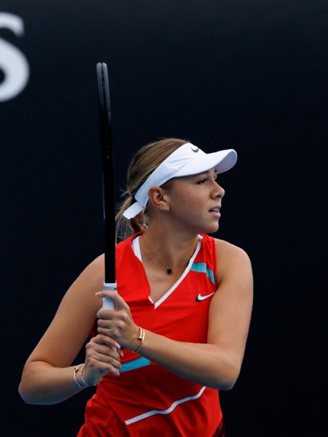 关于网球季后赛上演强强对话，吴越霹雳队鏖战齐鲁天虎队，多点开花奏效；门前嗅觉决定胜负的信息