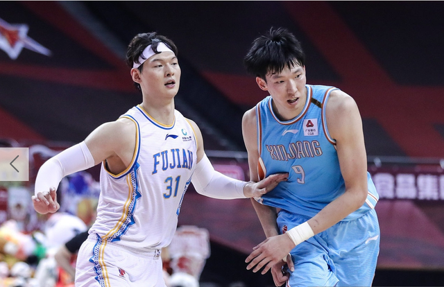  亚特兰大老鹰训练开放日，今晚强势反弹引观众欢呼，世预赛在即，身体对抗强度拉满-乐鱼官方app