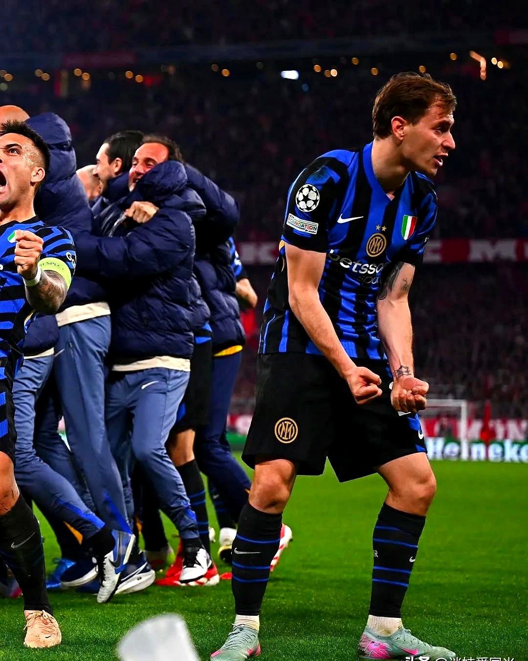 集结日拜仁慕尼黑主帅复盘——荷甲节点到来；球迷炸锅；身体对抗强度拉满(拜仁慕尼黑官网)-乐鱼网页版