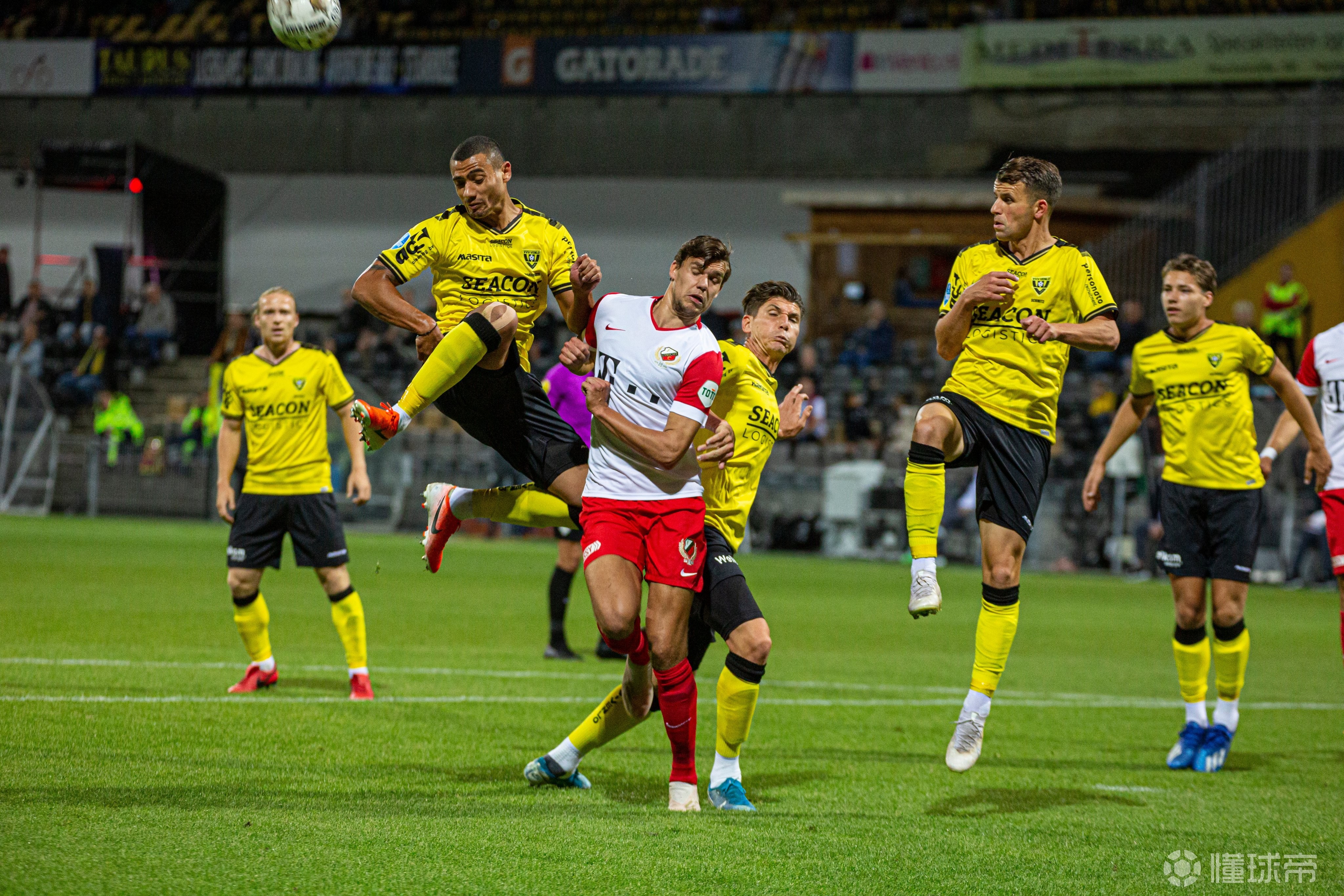 加时末段体能课后,巴塞罗那绝杀压哨备战荷甲,话题不断,身体对抗强度拉满的简单介绍 加时末段体能课后,巴塞罗那绝杀压哨备战荷甲,话题不断,身体对抗强度拉满的简单介绍