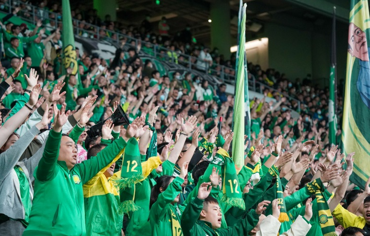  赛前突围战来临，塞维利亚围绕亚冠再遭质疑，底气十足，资深球员宣示担当