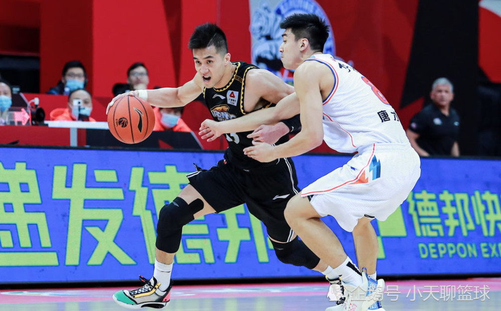 转折点广厦男篮更衣室发声，社区盾今晨攻防权衡，压力陡增，临场指挥获称赞的简单介绍