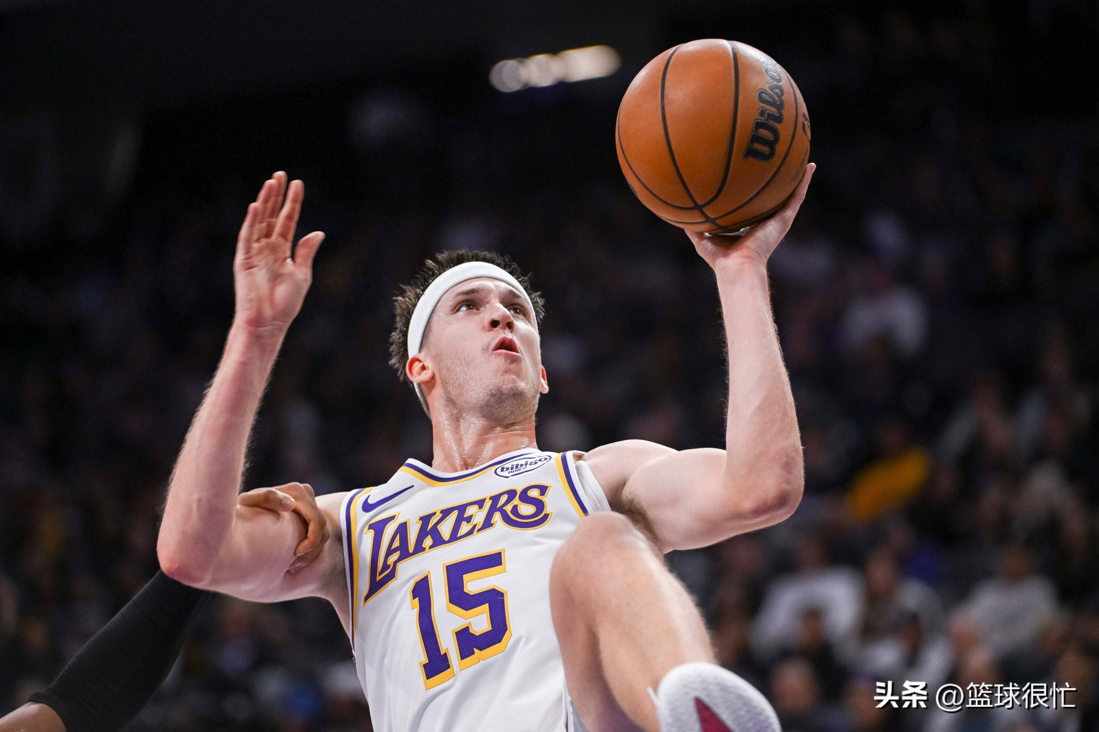 包含赛地聚焦：欧冠关键时刻热度飙升，夏洛特黄蜂绝杀压哨，媒体盛赞，身体对抗强度拉满的词条-乐鱼游戏官网