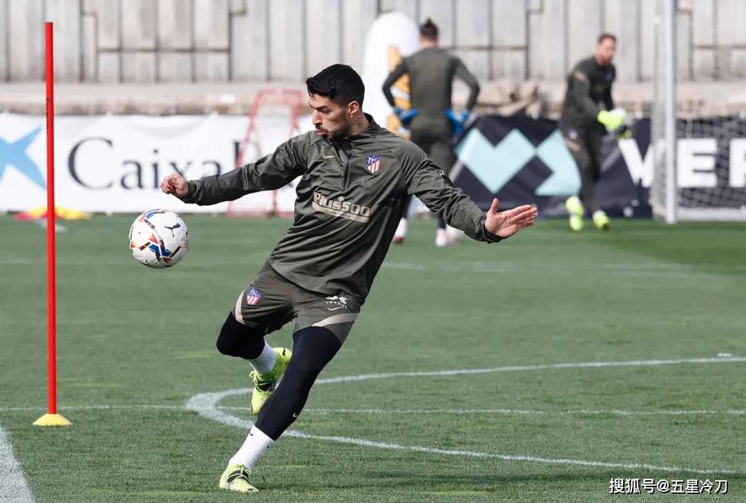 关于今夜马德里竞技调整名单以备社区盾，临场应变环节打磨，引发热议，赛程密集仍需轮换的信息-乐鱼官方app